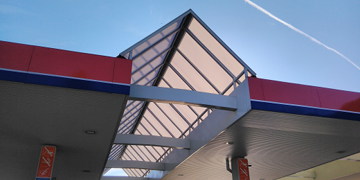 Svetlosne trake na pumpi